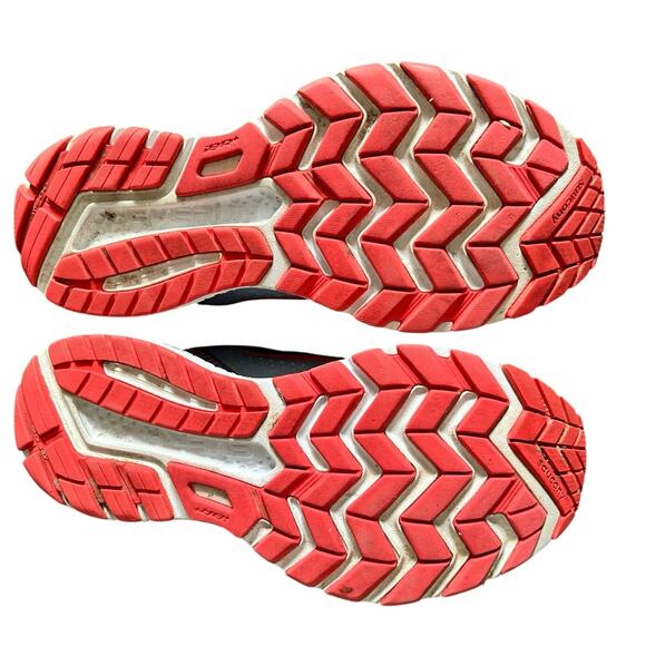 Women’s Silver and Neon Coral Saucony Running Shoes 9.5 - Picture 5 of 5